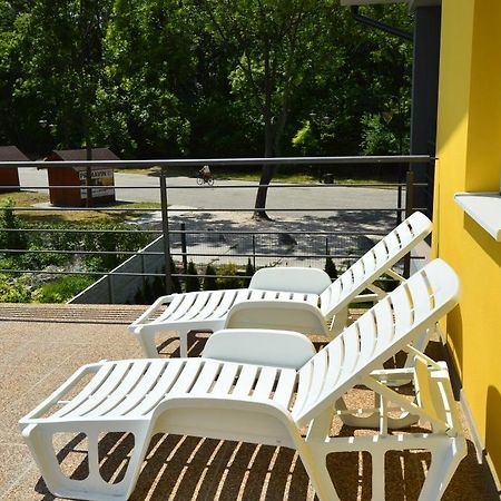 Promenád apartmán Veľký Meder Esterno foto