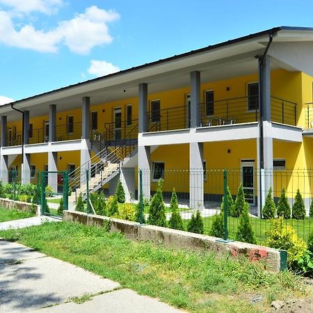 Promenád apartmán Veľký Meder Esterno foto