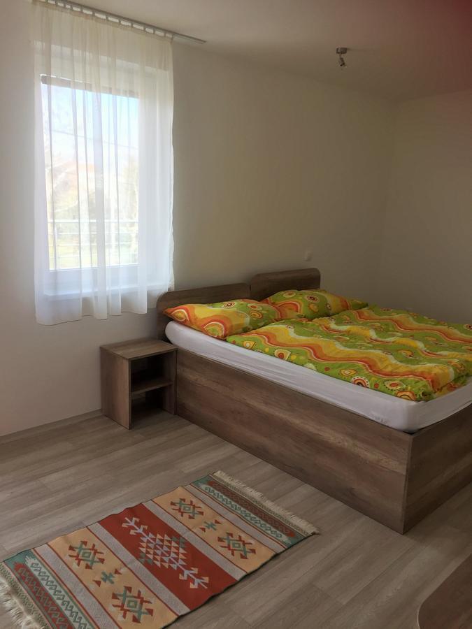 Promenád apartmán Veľký Meder Esterno foto