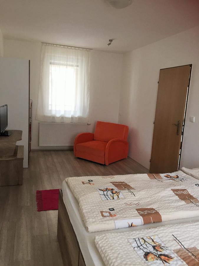 Promenád apartmán Veľký Meder Esterno foto