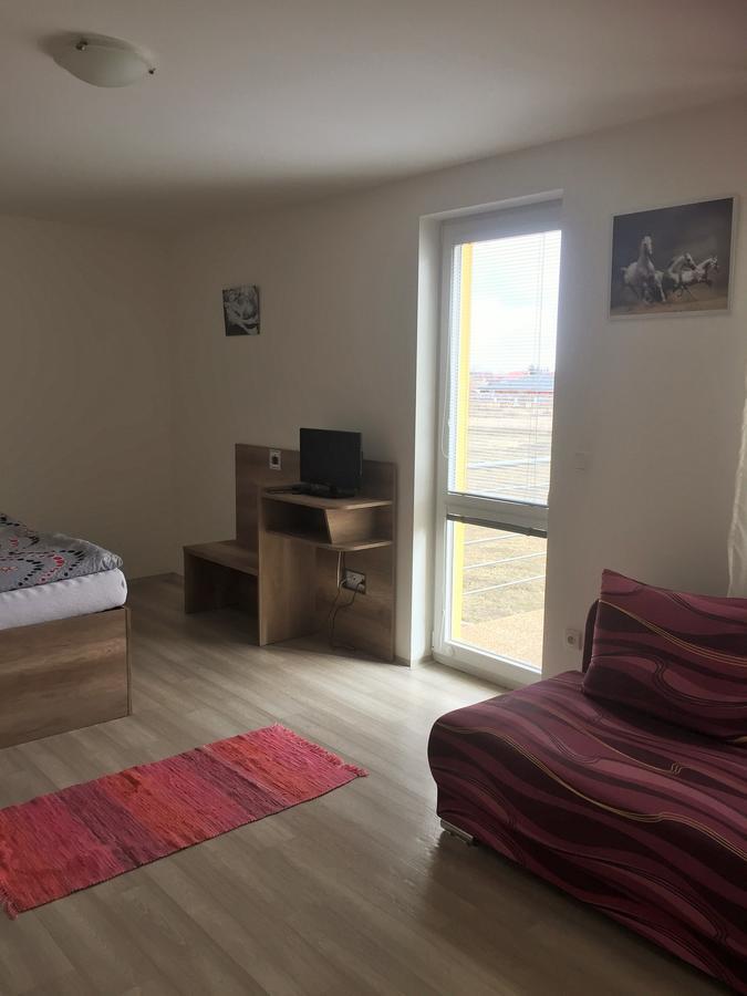 Promenád apartmán Veľký Meder Esterno foto